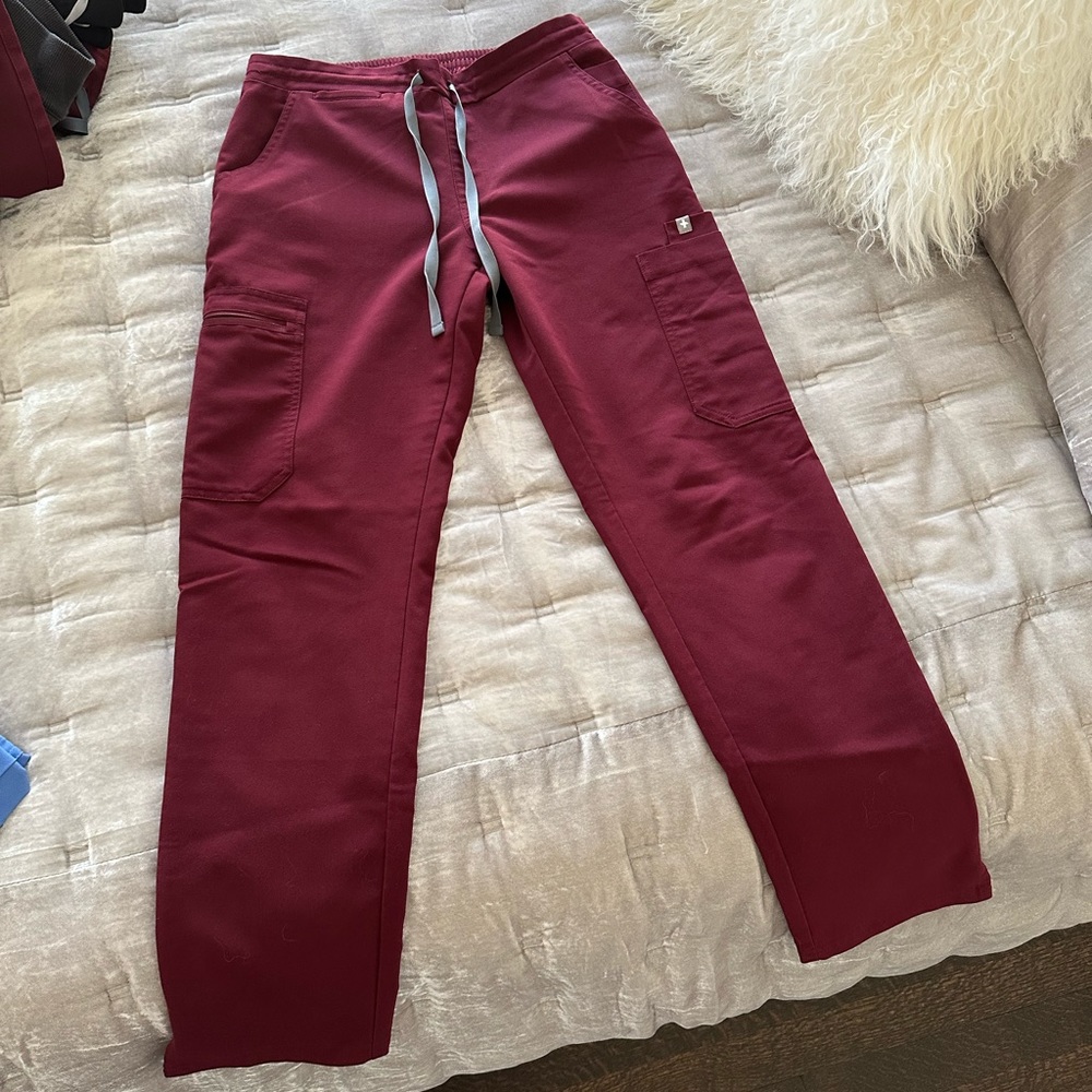Yola- skinny scrub pants - Picture 2 of 3